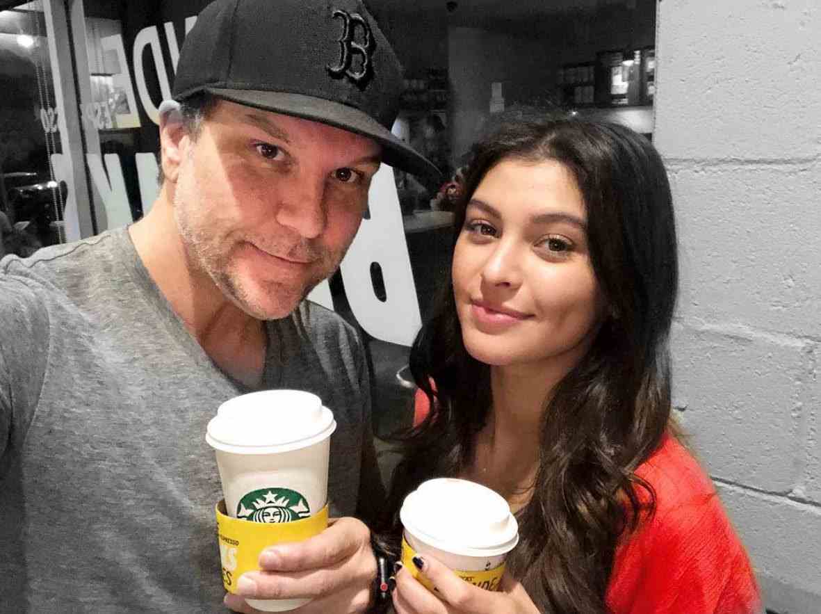 Image of famous comedian Dane Cook and his girlfriend